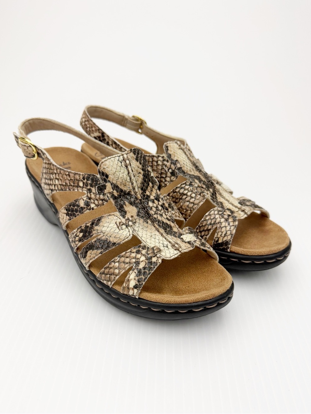 Clarks LexiMarigold Q Lexi Marigold Beige Synthetic Sandals Shoes